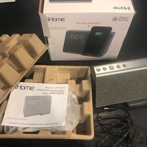 ihome iBTW39 new with box and everything